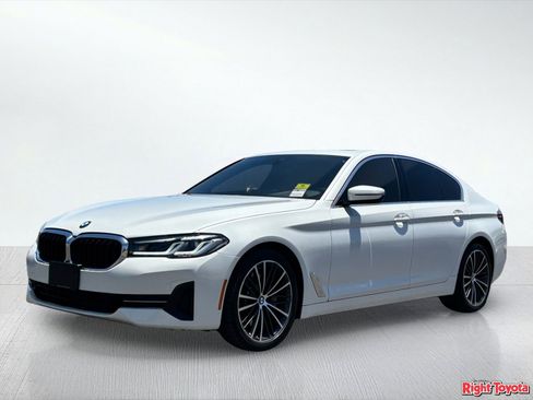 Used 2021 BMW 530i w/ Convenience Package RWD image 2