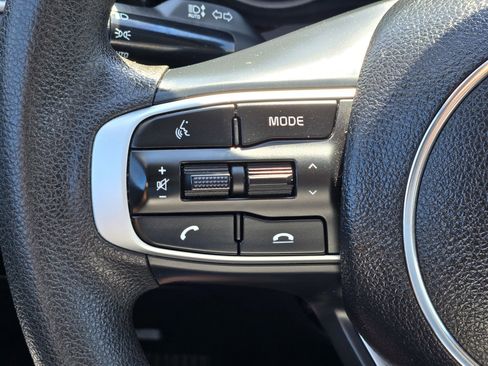 Used 2023 Kia K5 LXS image 19