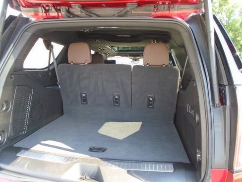 Certified 2024 Chevrolet Suburban High Country w/ Advanced Technology Package AWD/4WD image 31