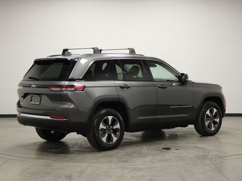 Used 2022 Jeep Grand Cherokee Limited 4xe image 8