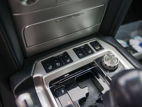Used 2020 Toyota Land Cruiser Heritage Edition AWD/4WD image 26