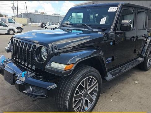 Used 2023 Jeep Wrangler Unlimited Sahara AWD/4WD image 1