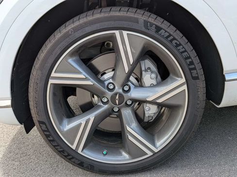 Used 2018 Genesis G80 3.3T Sport RWD image 12