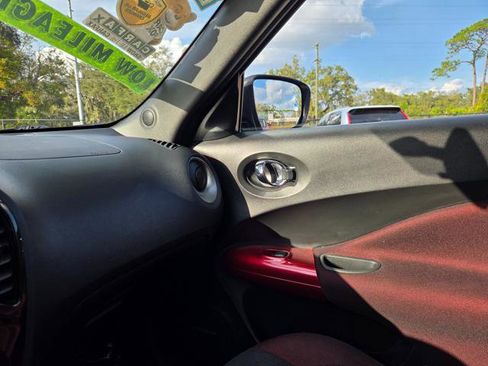 Used 2015 Nissan Juke SV w/ Technology Package image 20