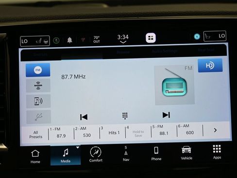 Used 2023 Chrysler Pacifica Pinnacle FWD image 21