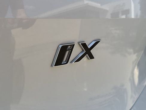 New 2026 BMW iX M70 image 8