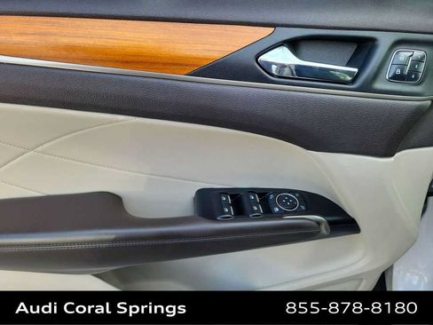 Used 2018 Lincoln MKC Select w/ Select Plus Package FWD image 9