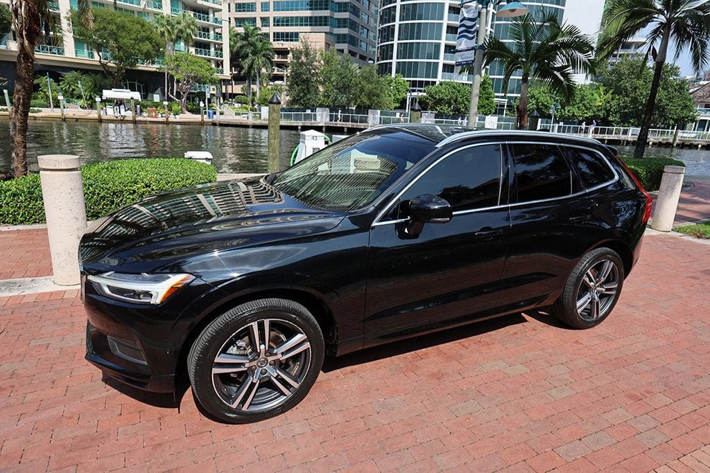 Used 2019 Volvo XC60 T5 Momentum w/ Multimedia Package AWD/4WD image 24