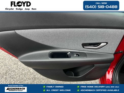 Used 2025 Hyundai Elantra Limited FWD image 21