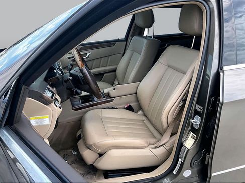 Used 2013 Mercedes-Benz E 350 Sedan image 7