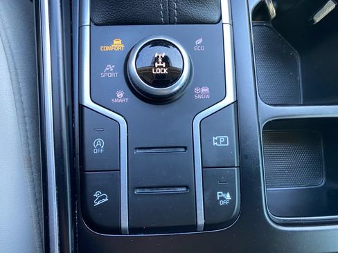 Certified 2021 Kia Sorento S w/ Panoramic Sunroof Package AWD/4WD image 41