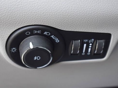 Used 2022 Jeep Compass Limited w/ Elite Group image 28