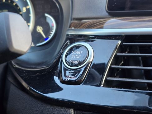 Used 2019 BMW 530i xDrive w/ Convenience Package image 26