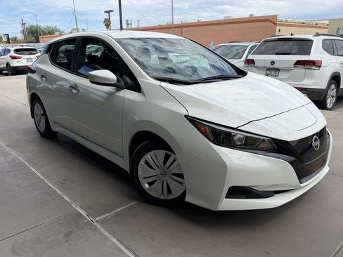 Used 2025 Nissan Leaf S FWD image 6