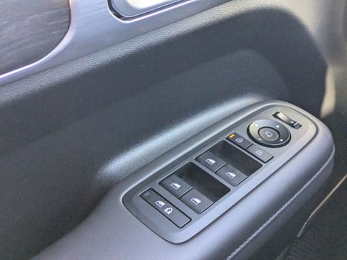 Used 2024 Hyundai Santa Fe Limited image 27