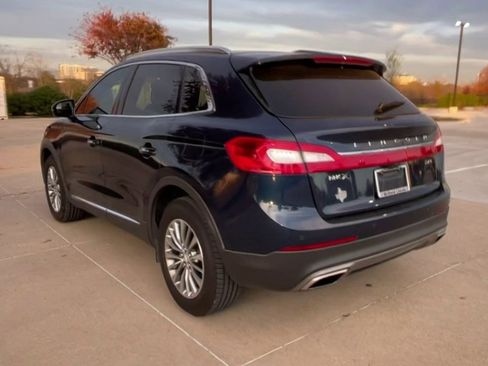 Used 2017 Lincoln MKX Select w/ Enhanced Security Package image 10