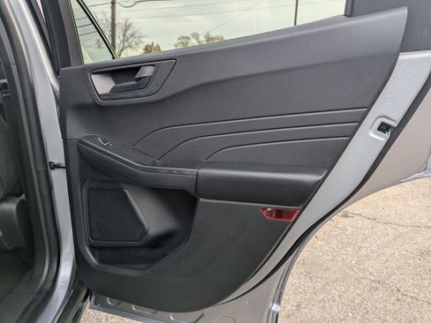 Used 2023 Ford Escape Active w/ Tech Pack #1 AWD/4WD image 18
