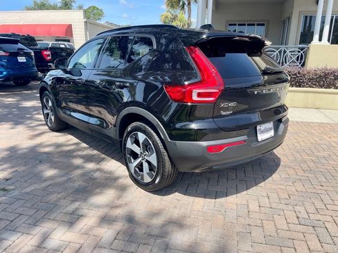 Used 2023 Volvo XC40 B5 Plus w/ Driver Assist Package image 3