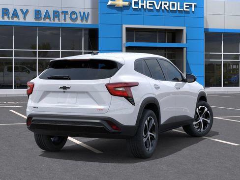 New 2026 Chevrolet Trax RS w/ Driver Confidence Package FWD image 5