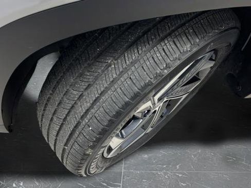 Used 2024 Hyundai Tucson Limited image 30