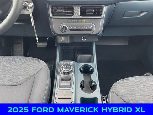 New 2025 Ford Maverick XL image 11