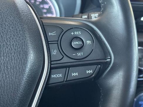 Certified 2021 Toyota Venza LE image 30