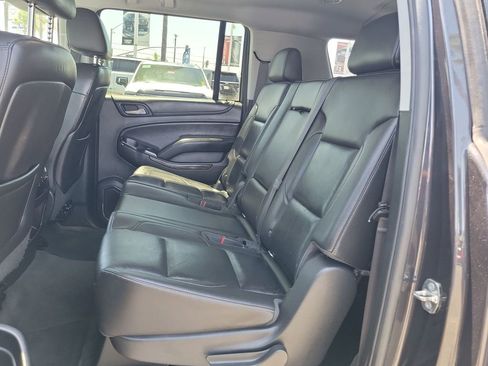 Used 2015 Chevrolet Suburban LT w/ Luxury Package RWD image 25
