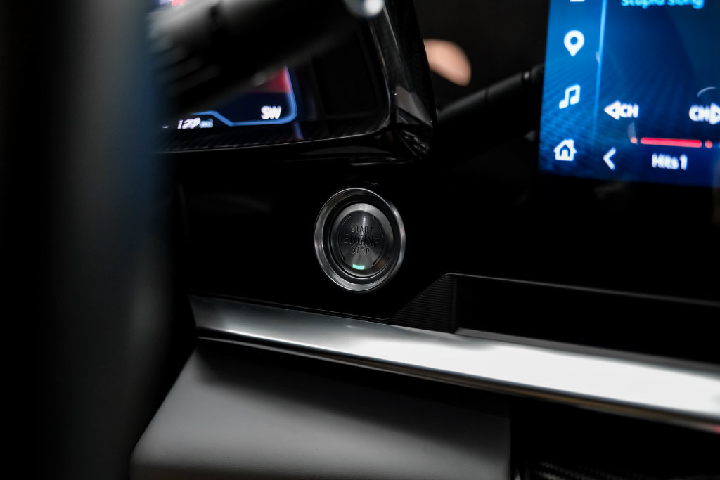 Used 2025 Chevrolet Corvette Z06 RWD image 31