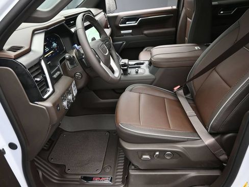 New 2026 GMC Sierra 1500 Denali AWD/4WD image 17