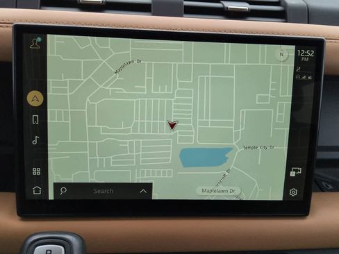 Certified 2024 Land Rover Defender 130 X-Dynamic SE AWD/4WD image 31