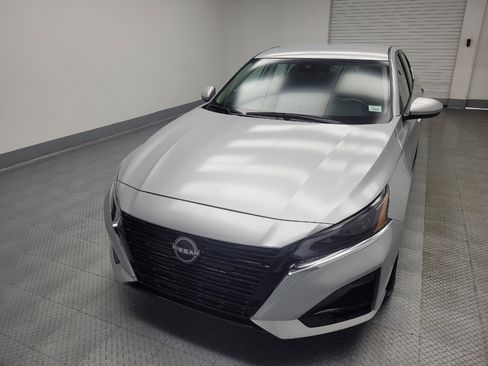 Used 2023 Nissan Altima 2.5 SV image 15