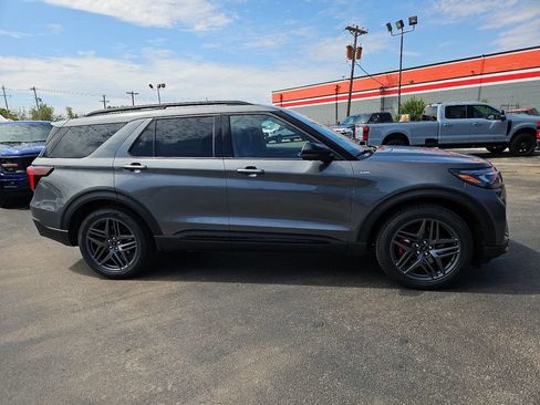 New 2026 Ford Explorer ST-Line w/ ST-Line Street Pack RWD image 14