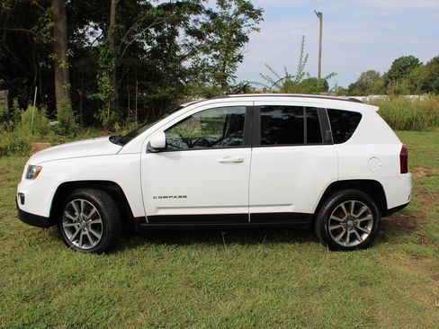 Used 2016 Jeep Compass High Altitude AWD/4WD image 12