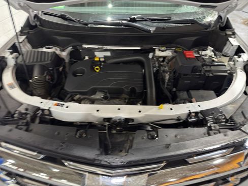 Used 2025 Chevrolet Equinox LT w/ Convenience Package II image 38