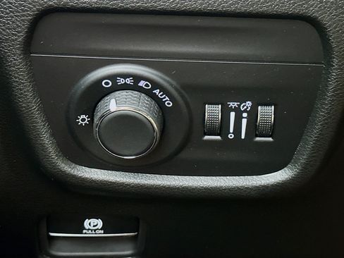Used 2024 Jeep Grand Cherokee L Laredo AWD/4WD image 16