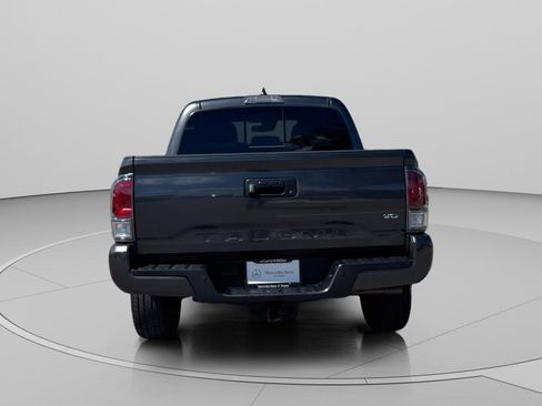 Used 2021 Toyota Tacoma TRD Off-Road w/ Technology Package AWD/4WD image 4