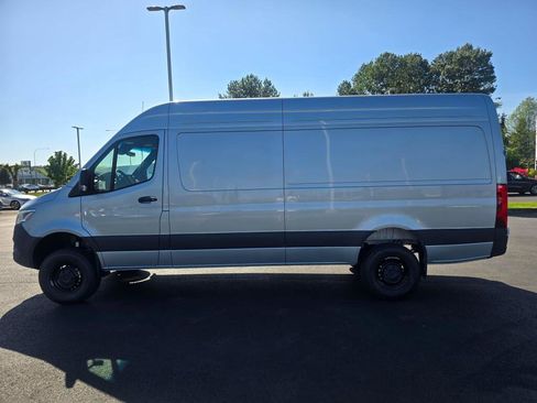 New 2026 Mercedes-Benz Sprinter 2500 image 3
