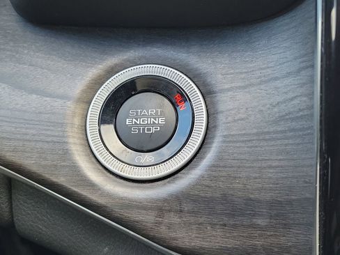 Used 2023 Jeep Grand Cherokee Overland image 19