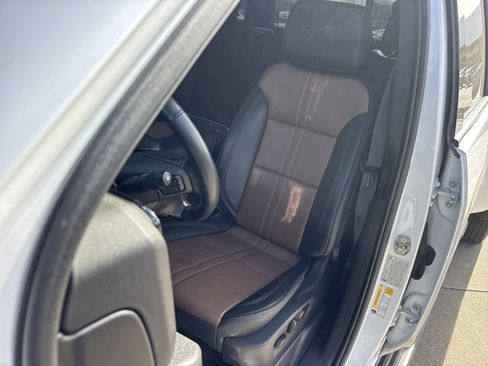 Used 2024 Chevrolet Silverado 3500 High Country w/ High Country Premium Package image 26