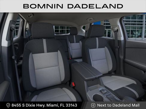 New 2025 Chevrolet Blazer LT image 17