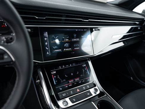 New 2026 Audi Q7 2.0T Premium AWD/4WD image 10