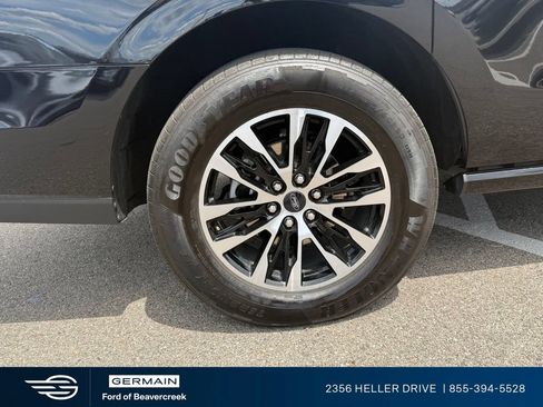 Used 2025 Ford Expedition Max Platinum AWD/4WD image 10