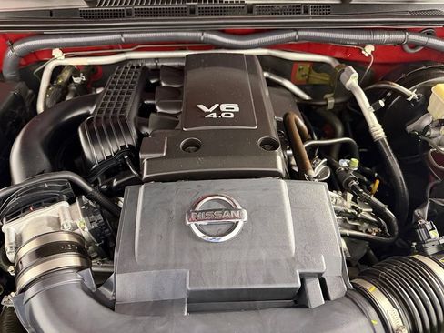 Used 2016 Nissan Frontier SL RWD image 33