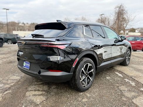 New 2026 Chevrolet Equinox EV LT image 6