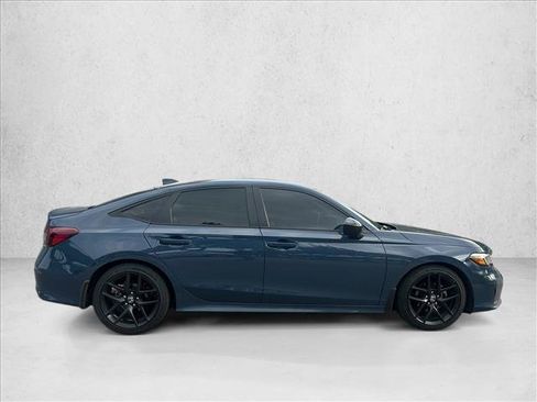Used 2025 Honda Civic Sport image 4
