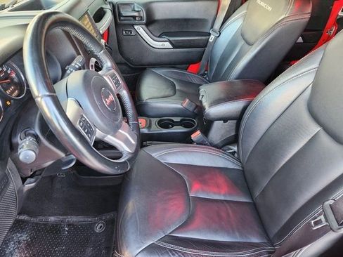 Used 2017 Jeep Wrangler Unlimited Rubicon image 4