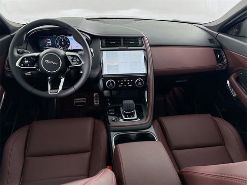 New 2024 Jaguar E-PACE R-Dynamic SE image 24