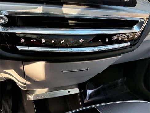 Used 2025 Cadillac Lyriq Sport image 25