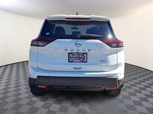 New 2026 Nissan Rogue S image 5