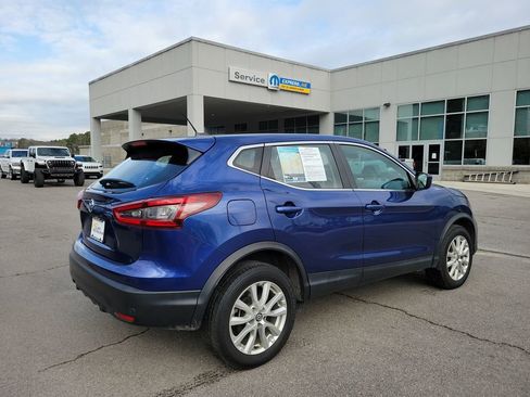 Used 2022 Nissan Rogue Sport S image 3
